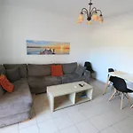 דירה Lagoon View - Adults Only לאסי