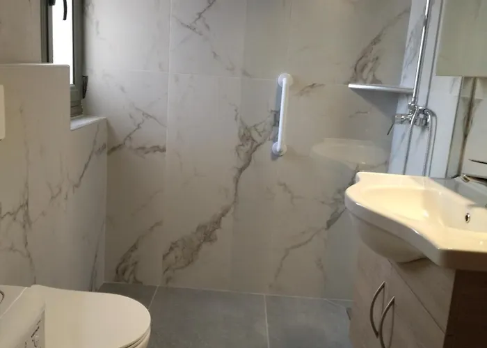 Lagoon View - Adults Only