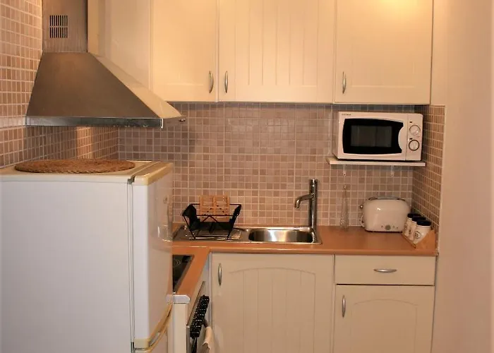 Lagoon View - Adults Only *