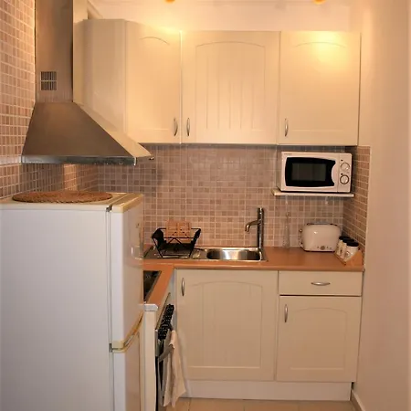 Lagoon View - Adults Only *