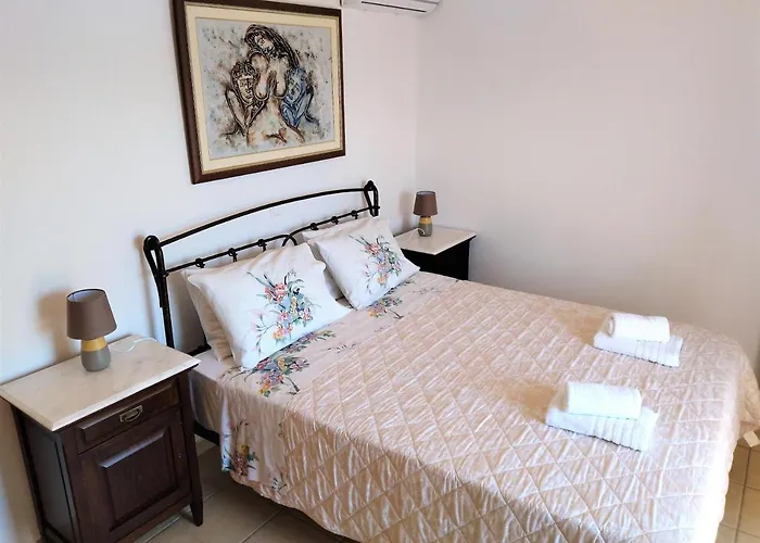 Lagoon View - Adults Only *