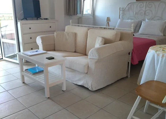 Lagoon View - Adults Only Apartment *