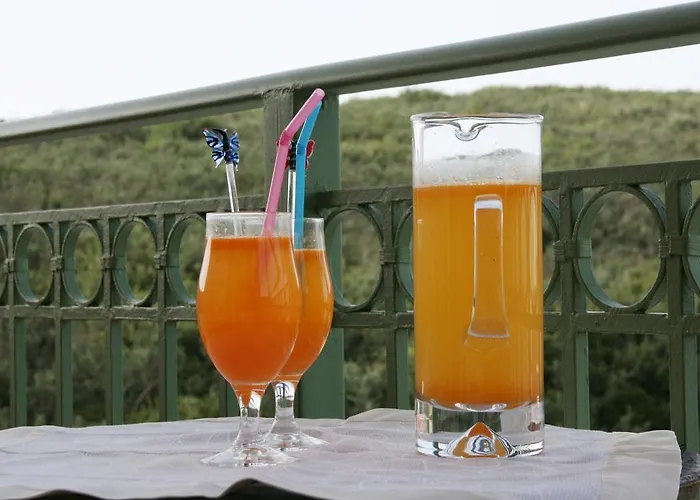 Lagoon View - Adults Only Apartment *