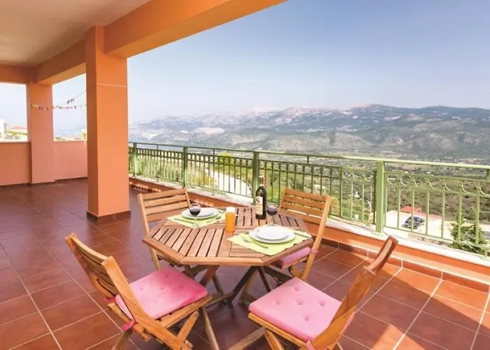 Lagoon View - Adults Only Apartment *